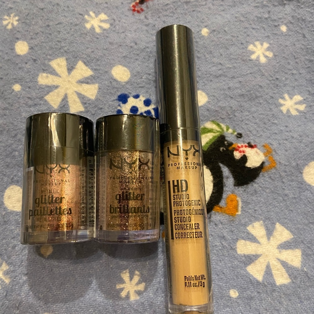 Makeup bundle - Picture 2 of 4